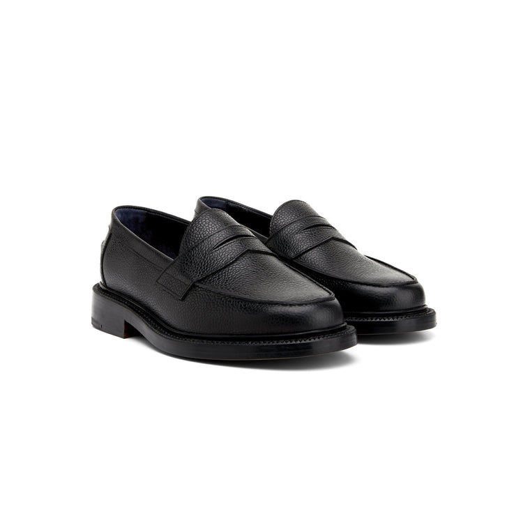 The Clásico Tassel Loafer, Onyx - Blackstock & Weber